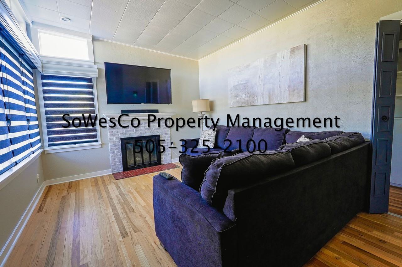 1011 S Monterey Ave - Photo 2 of 18