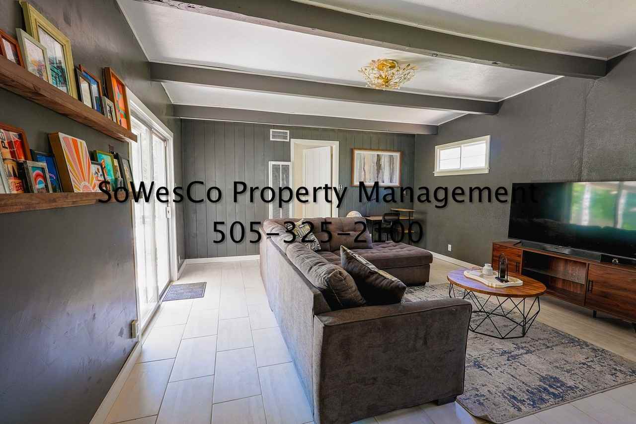 1011 S Monterey Ave - Photo 7 of 18