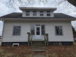 featured image of 1602 8th St E