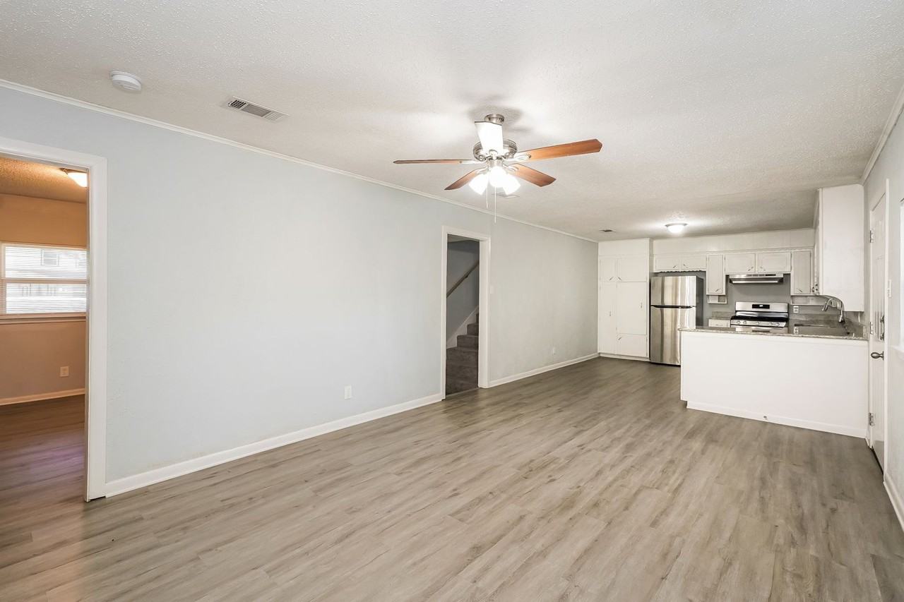 3429 Falcon Dr - Photo 6 of 15