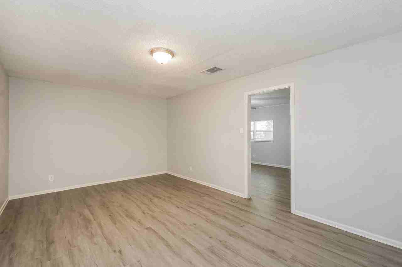 3429 Falcon Dr - Photo 7 of 15