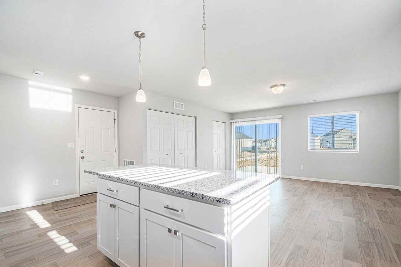 1002 Maple Ave - Photo 7 of 19