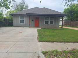 featured image of 926 Poplar St