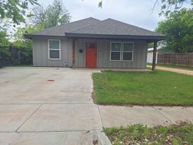 926 Poplar St - Photo 1 of 1