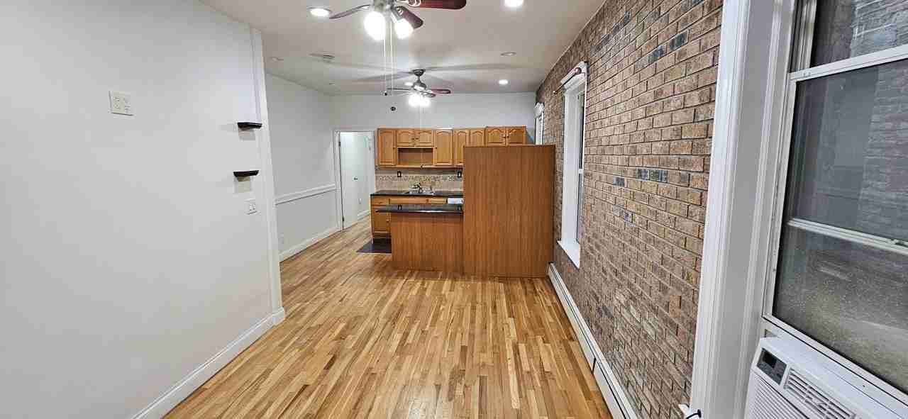 4110 Park Ave - Photo 7 of 23