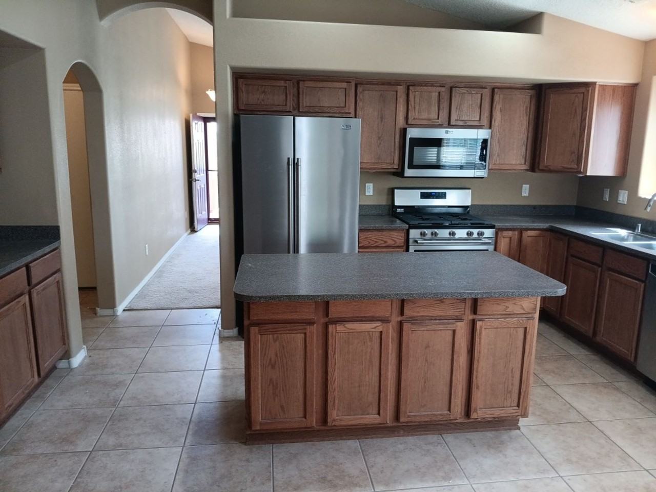 1011 Blue Sage Rd Ne - Photo 3 of 20