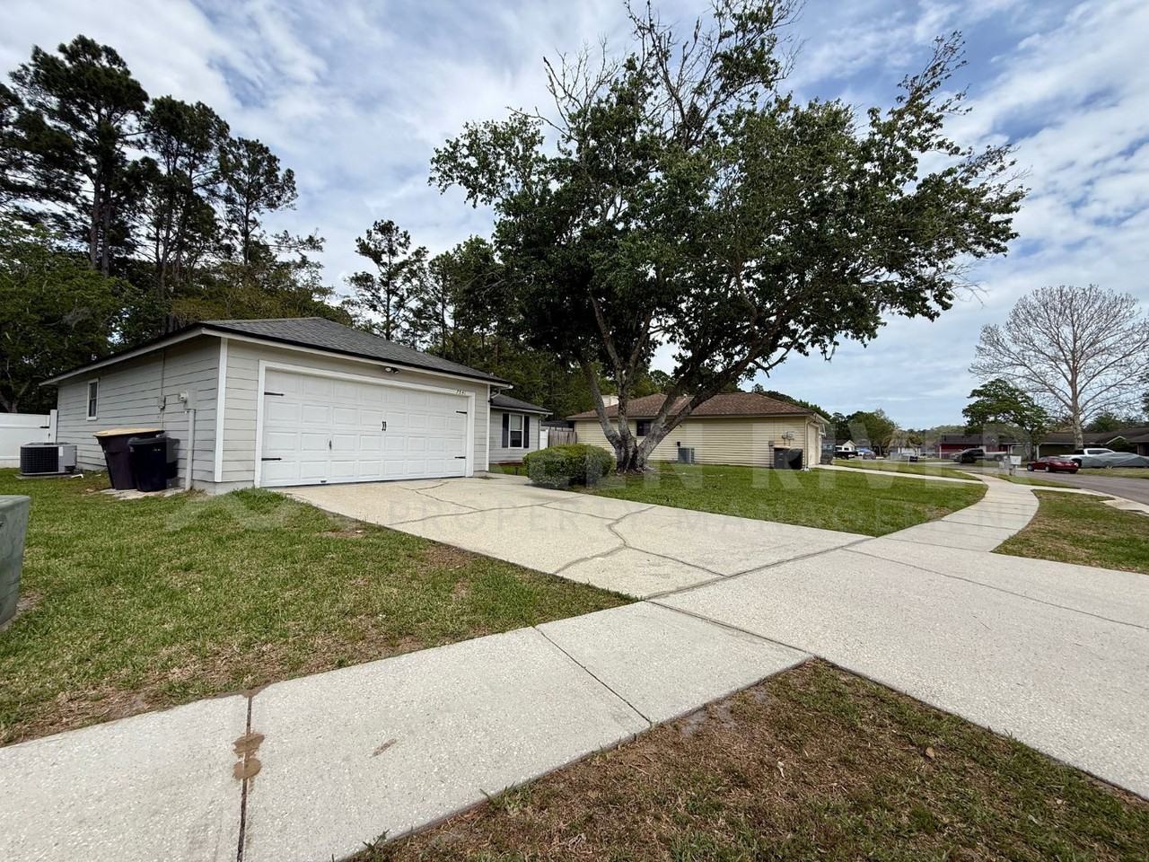 7541 Allspice Cir N - Photo 3 of 42