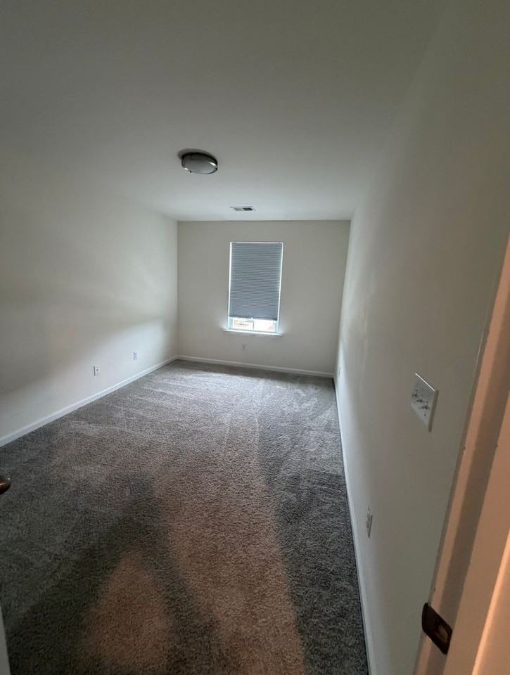 419 Trotters Ln - Photo 7 of 21