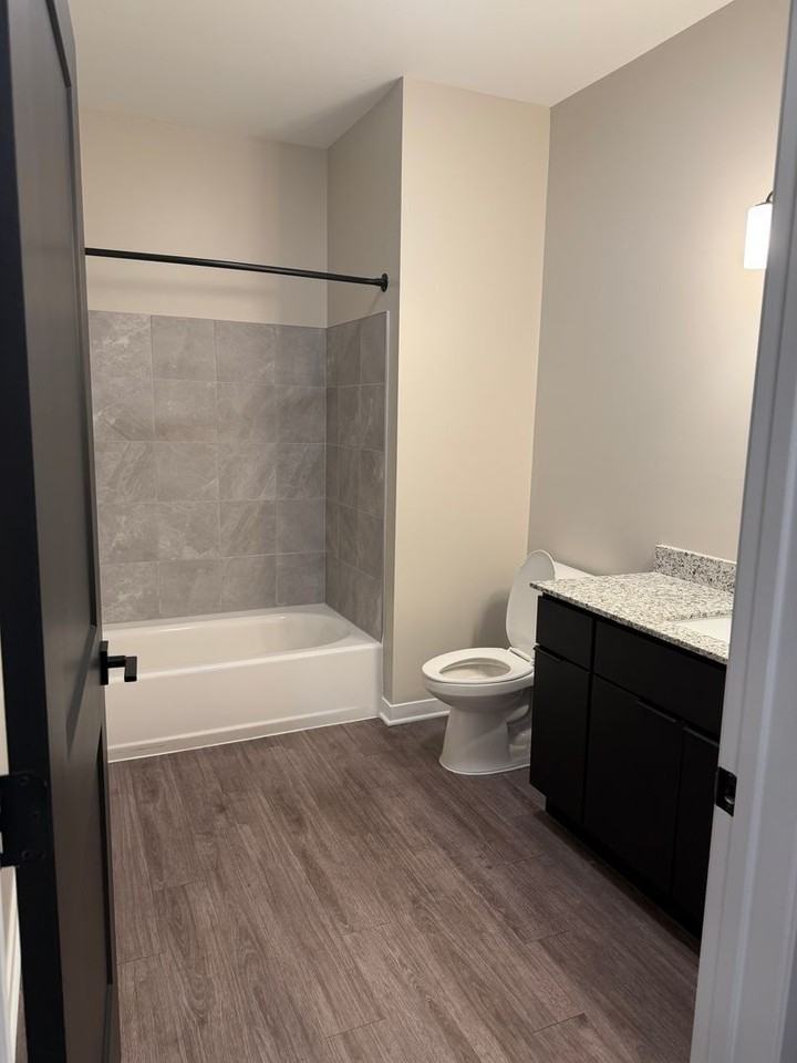 ROSSVILLE FLATS LLC - ROS - Photo 3 of 5