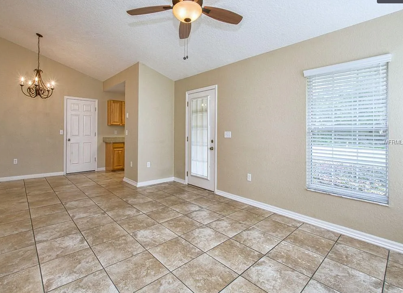 25024 Quaker Ridge Ave - Photo 7 of 24