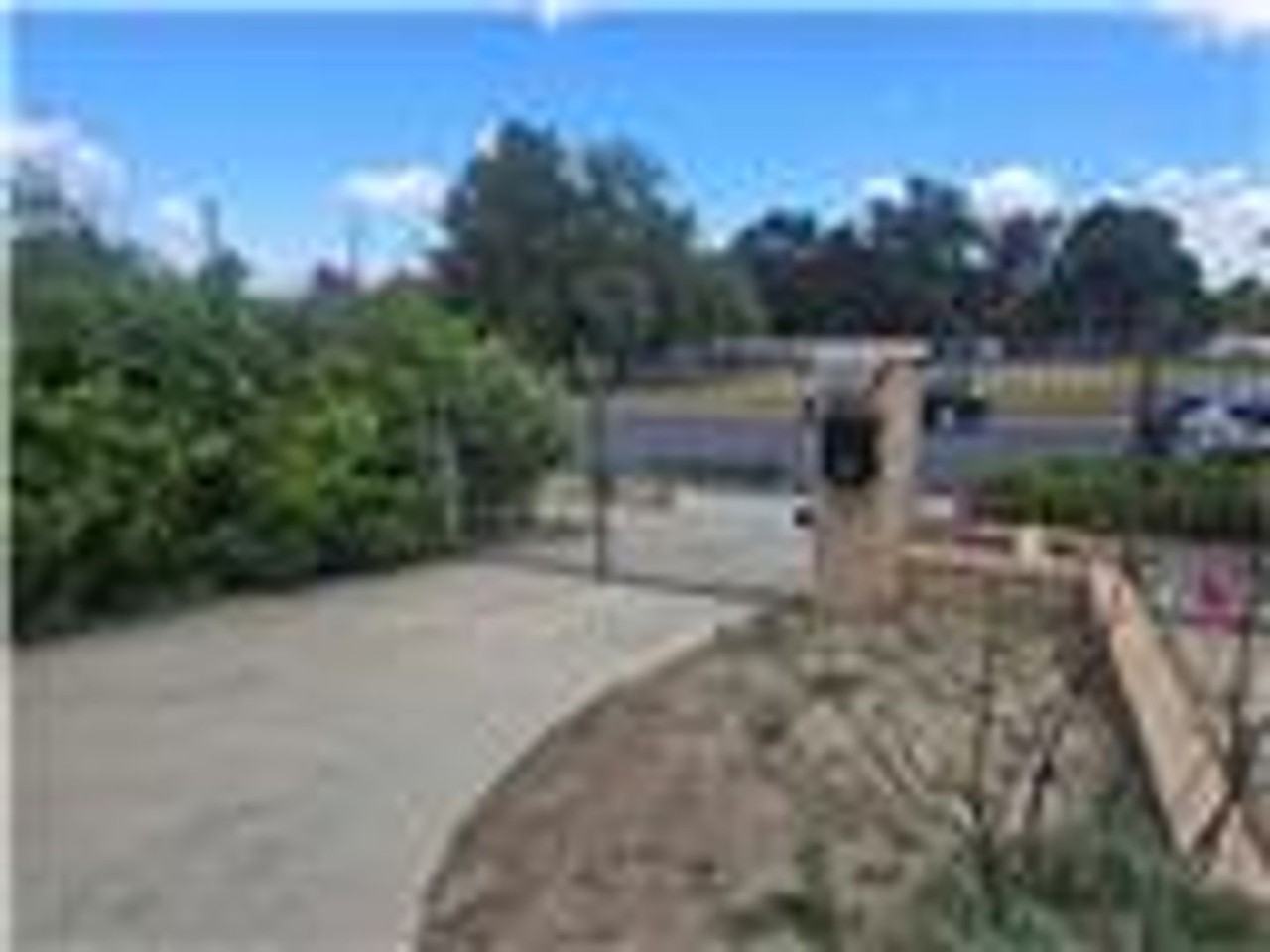 1214 Mulberry Ln - Photo 2 of 4