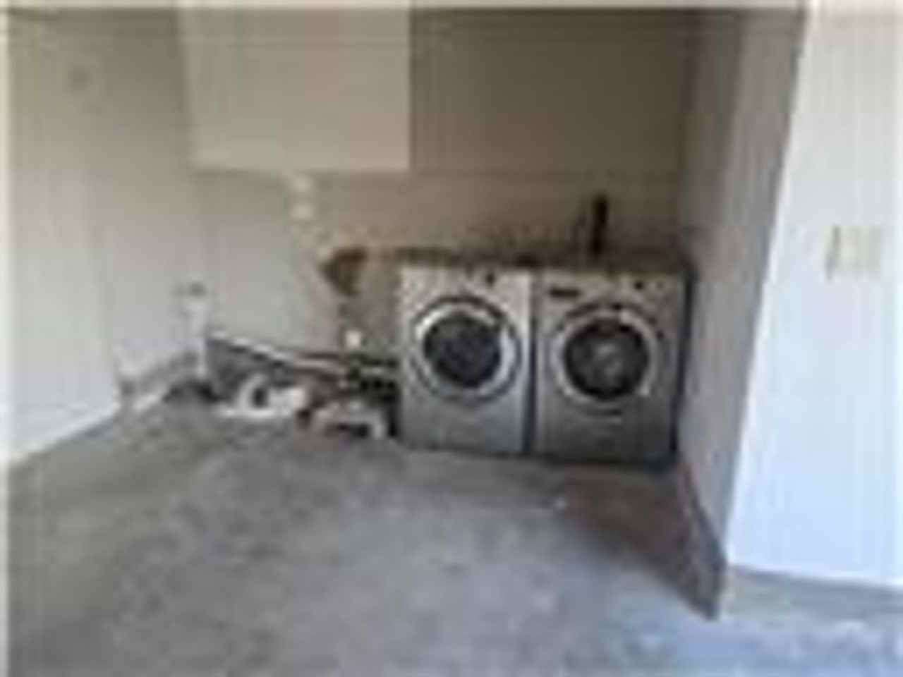 1214 Mulberry Ln - Photo 3 of 4