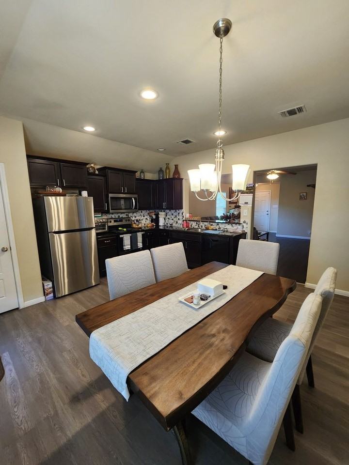 103 Frio River Trl - Photo 5 of 16