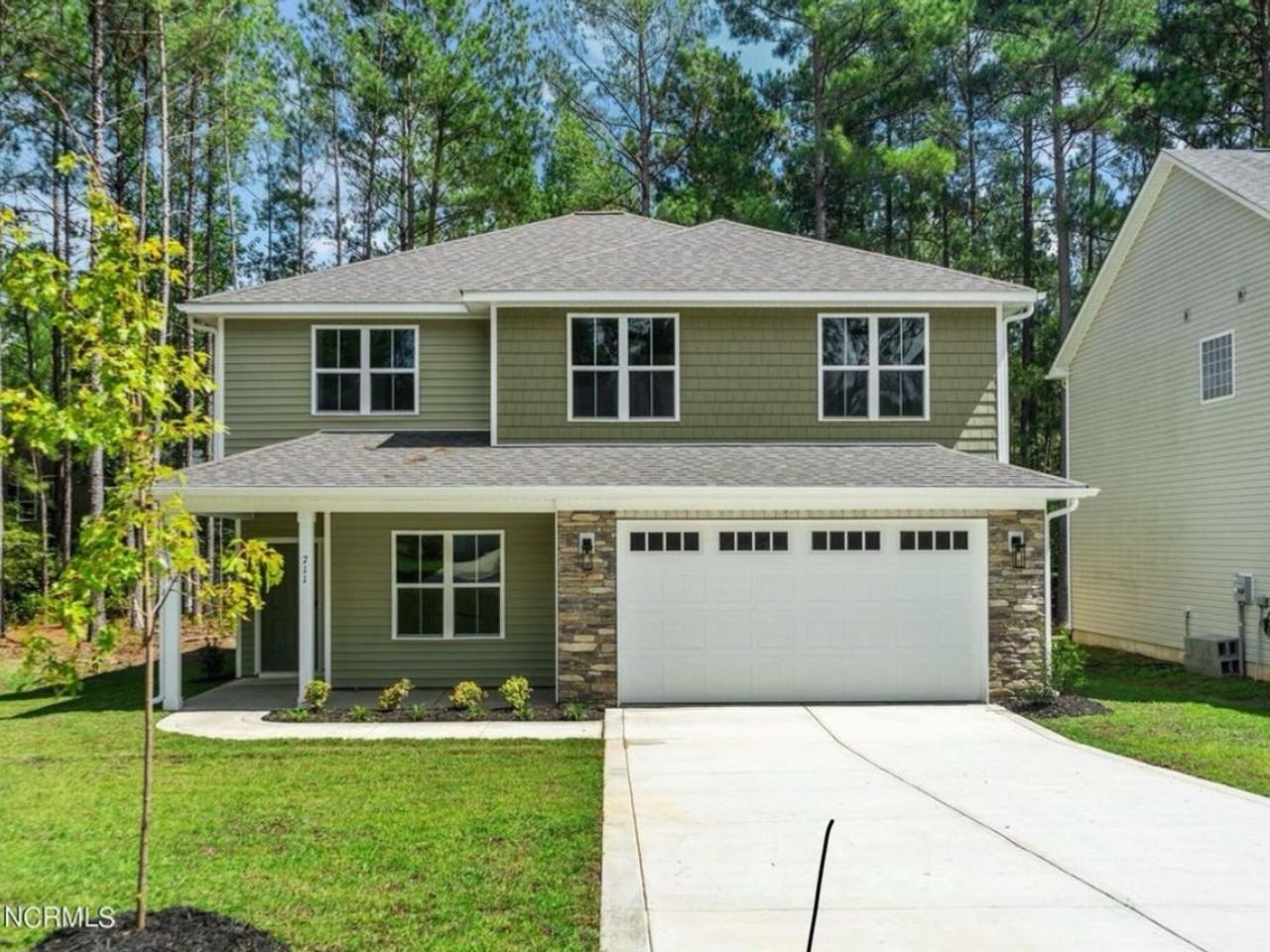 711 Elderberry Dr - Photo 2 of 22