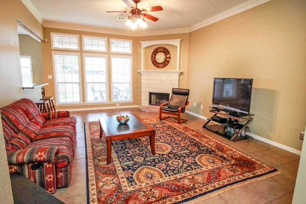 8415 Lauren Dr - Photo 2 of 6