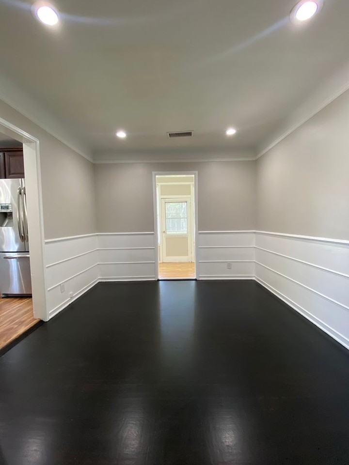 2335 S Garth Ave - Photo 3 of 19