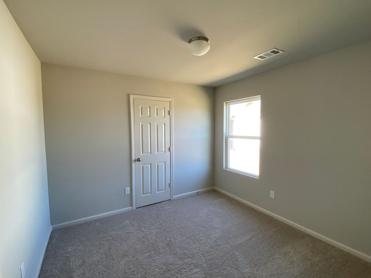 720 Madeline Ct - Photo 6 of 10