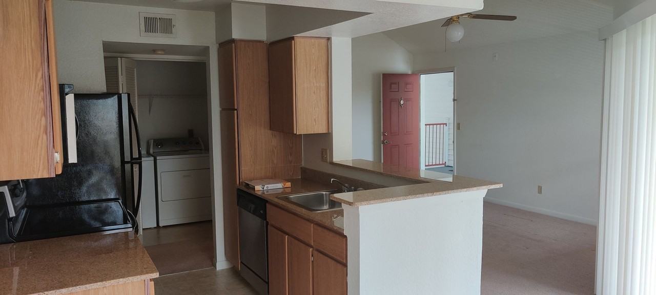 11574 Westwood Blvd - Photo 2 of 36