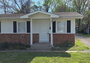 826 S Link Ave - Photo 1 of 1