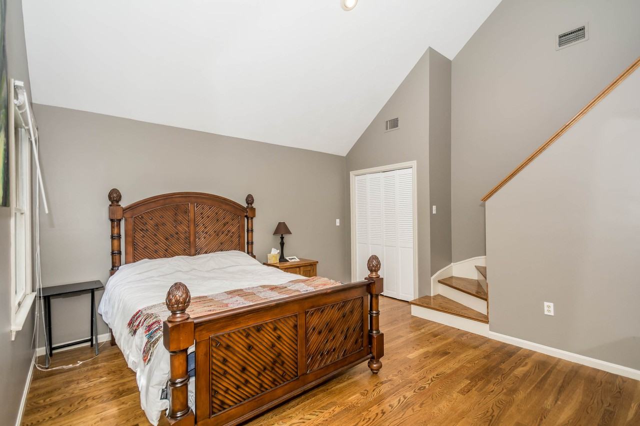8 Patriot Way - Photo 4 of 43