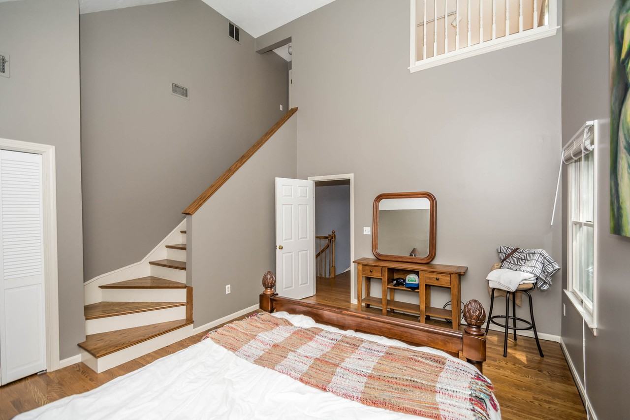 8 Patriot Way - Photo 5 of 43