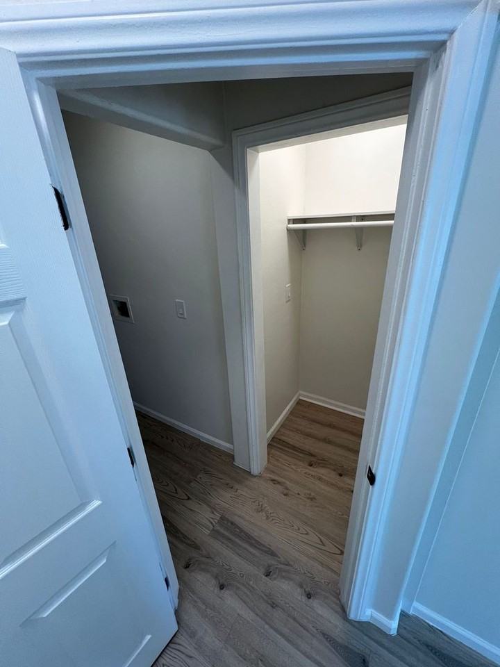 1640 S Tremont St #C - Photo 4 of 11