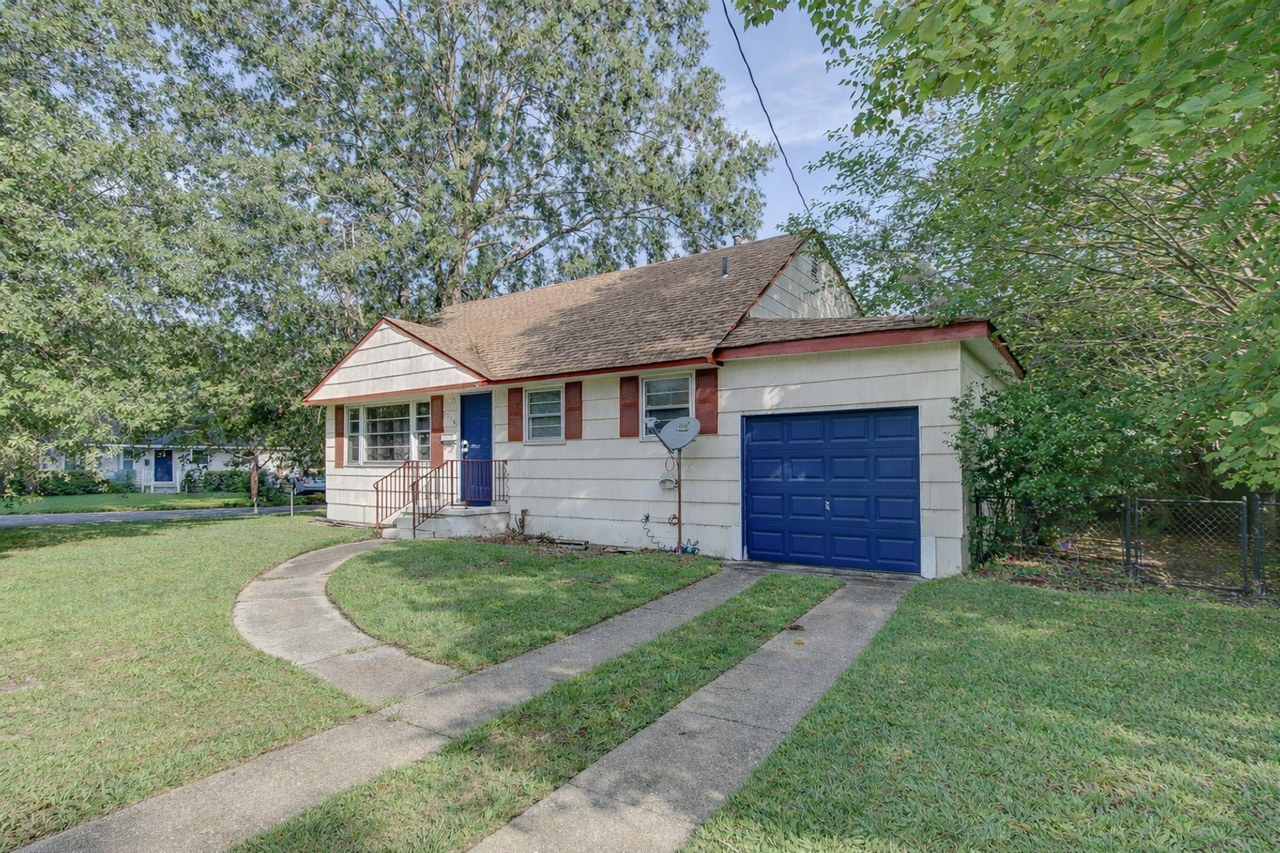 1316 Gabriel Dr - Photo 4 of 29