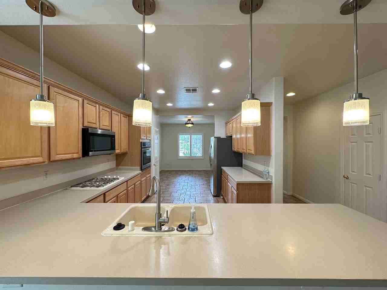 3572 Ridge Meadow St - Photo 4 of 22