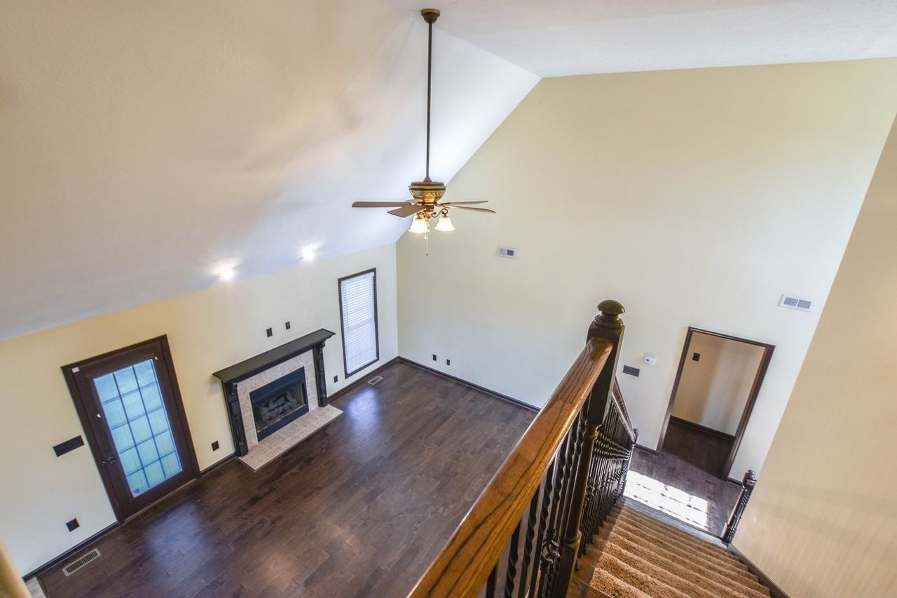 1768 Apache Way - Photo 7 of 20