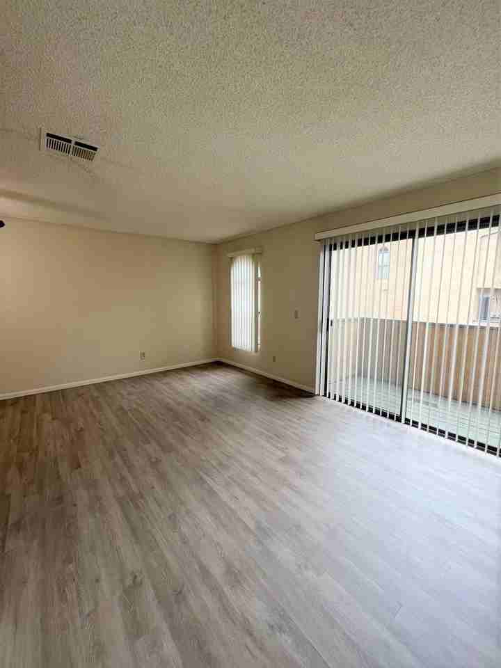 10793 Riderwood Ter Unit B - Photo 6 of 24