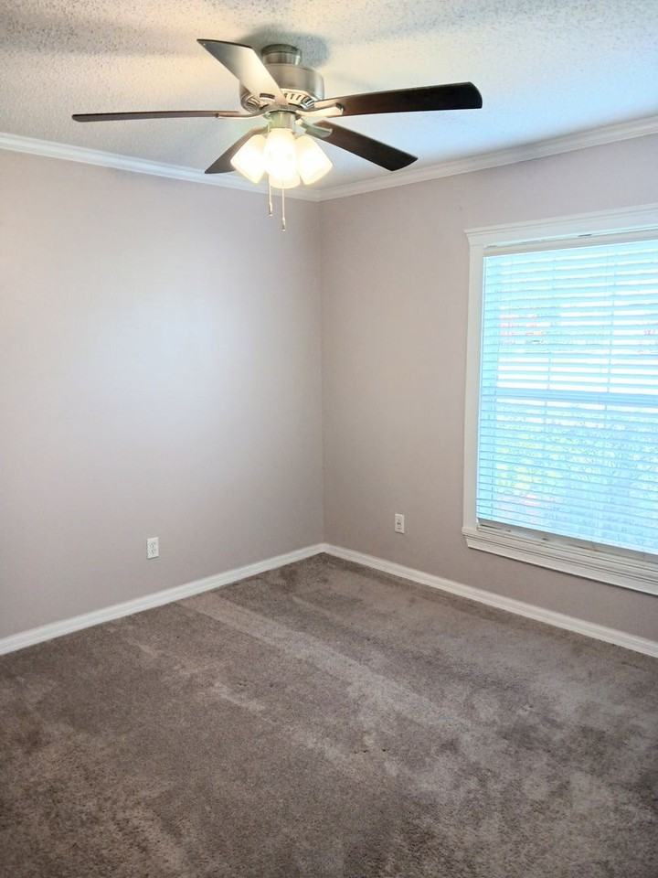 4162 Waltham Forest Dr - Photo 5 of 16