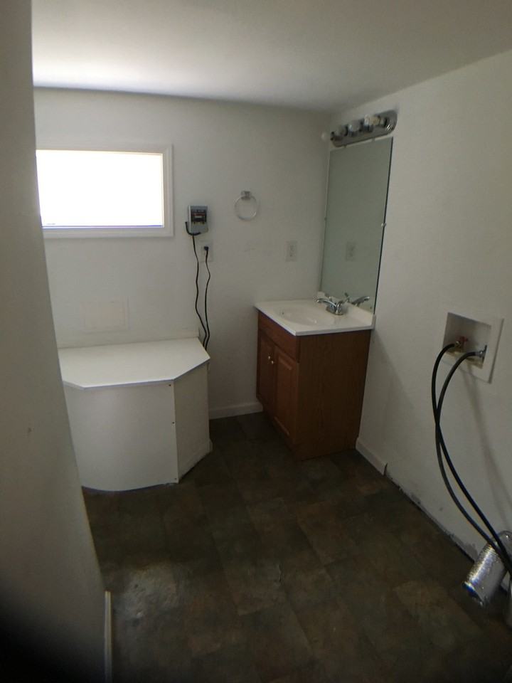 216 Forest Ave - Photo 3 of 18