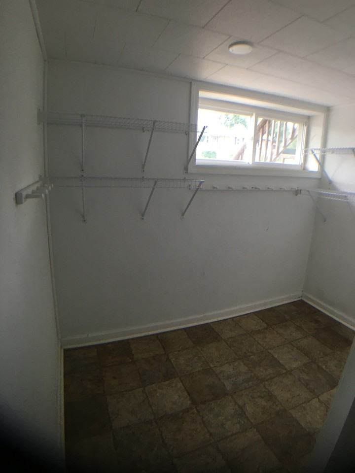 216 Forest Ave - Photo 6 of 18