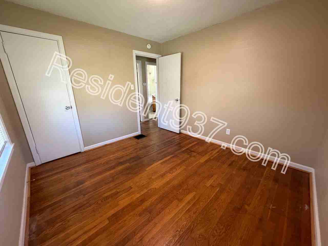 4042 Ellery Ave - Photo 6 of 16