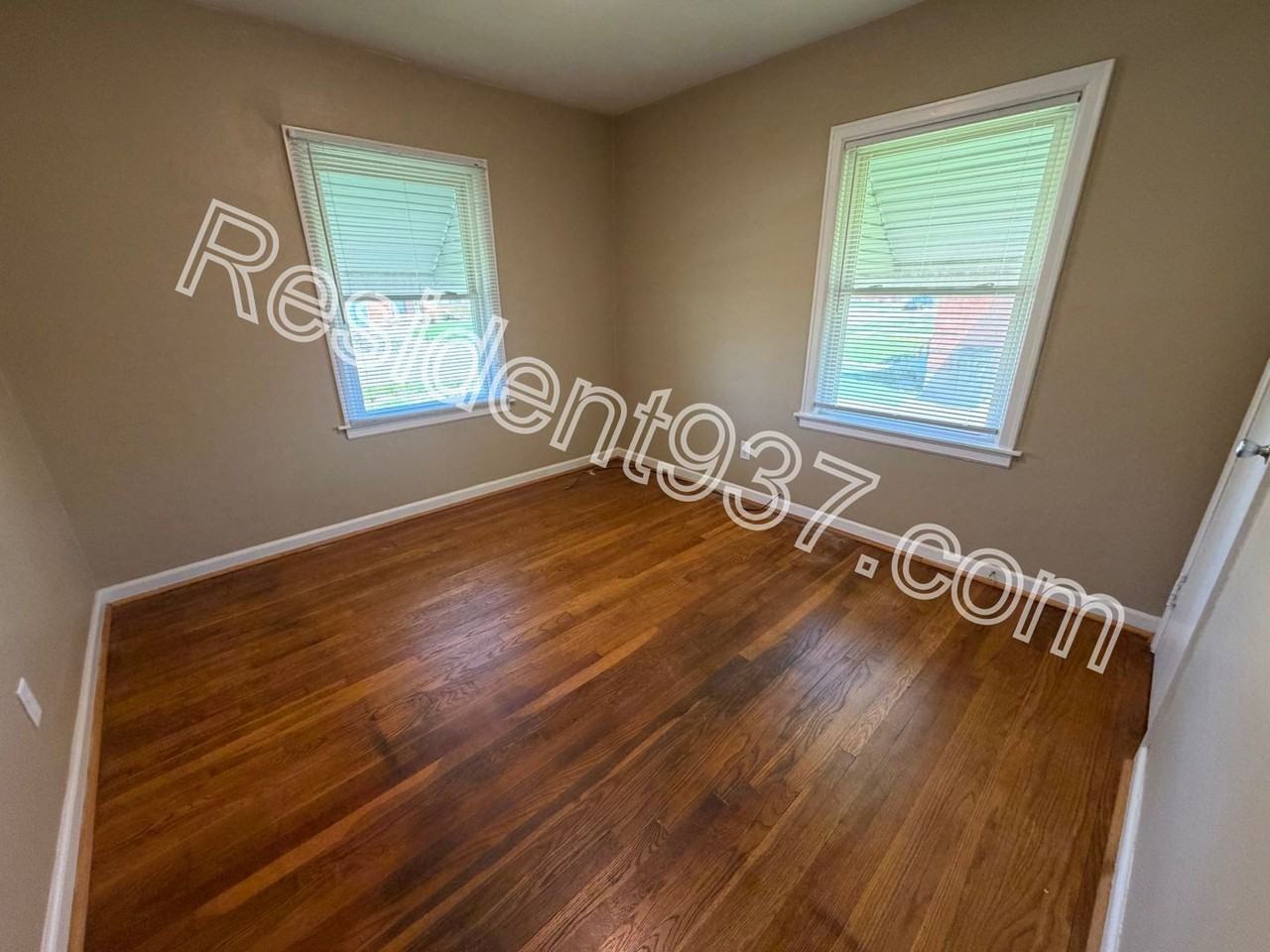 4042 Ellery Ave - Photo 7 of 16