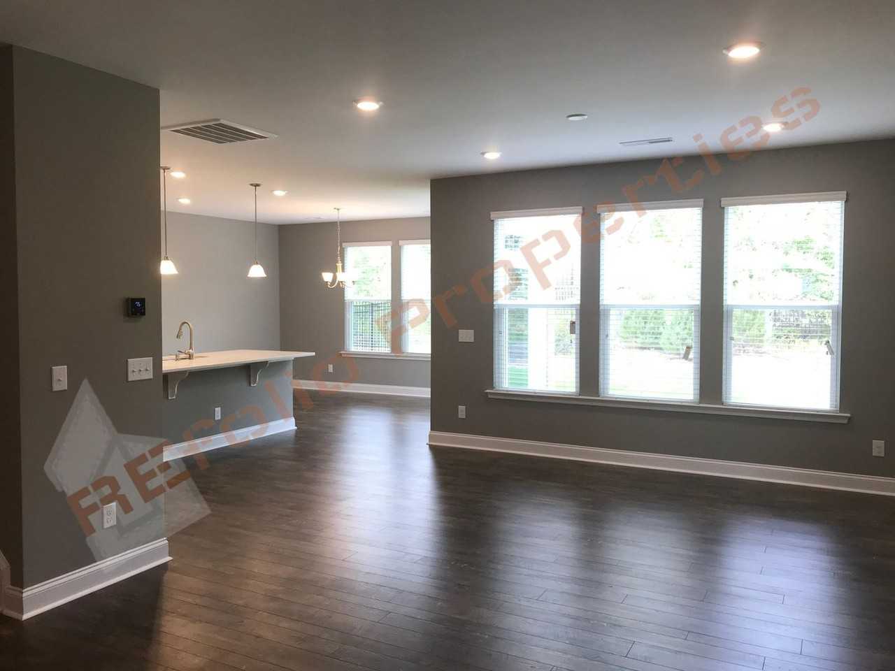 4045 Reunion Creek Pkwy - Photo 5 of 23