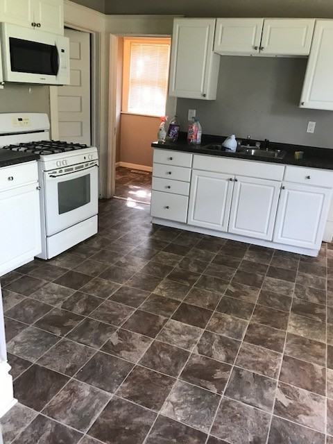 1666 7th St E - Photo 2 of 11