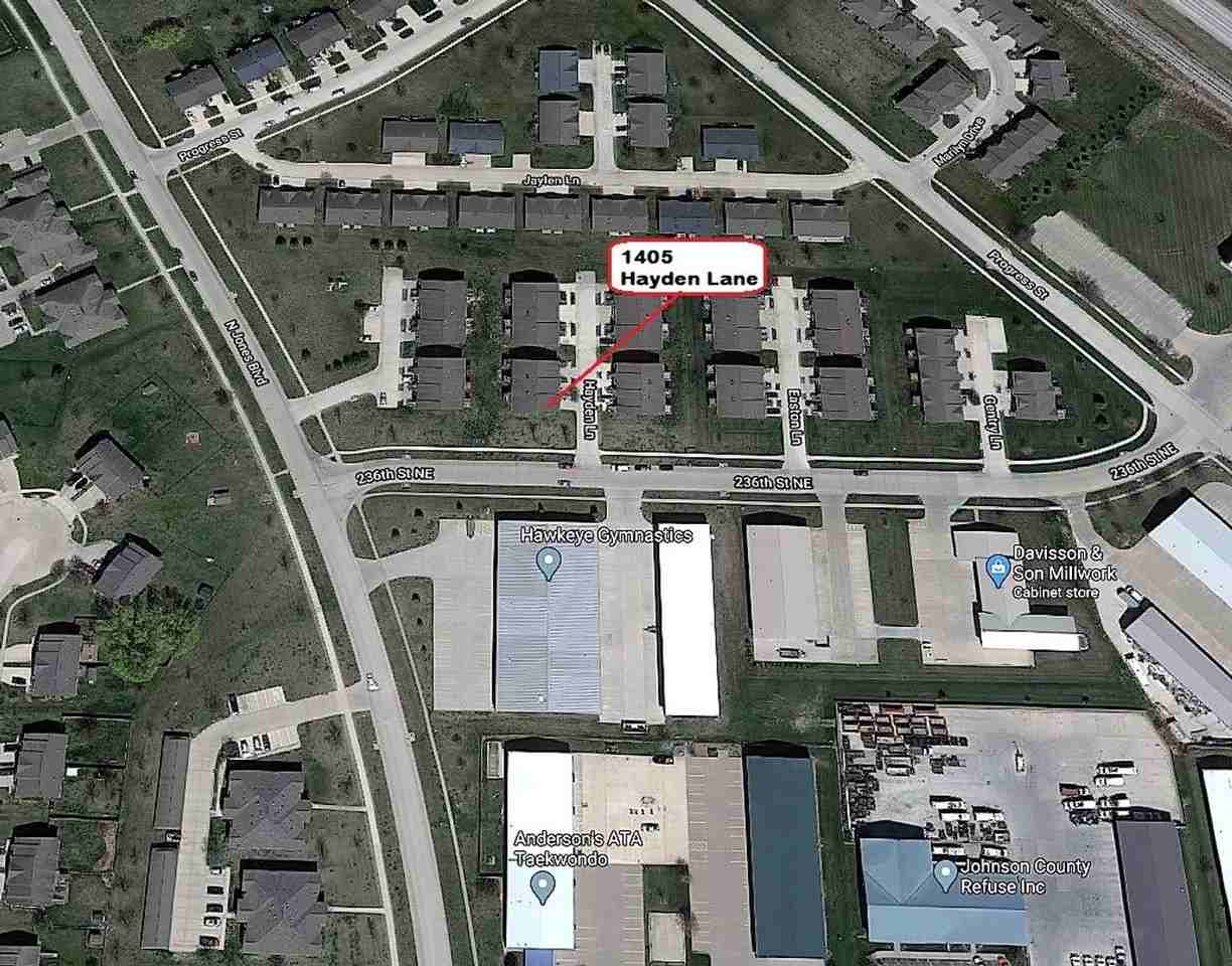 1405 Hayden Ln - Photo 3 of 20