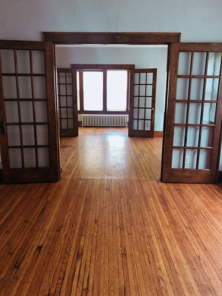 811 W Adams St - Photo 3 of 18