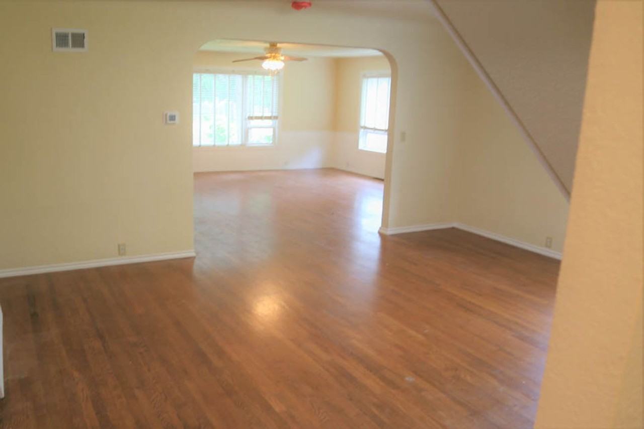 2095 Se Debord St - Photo 3 of 26