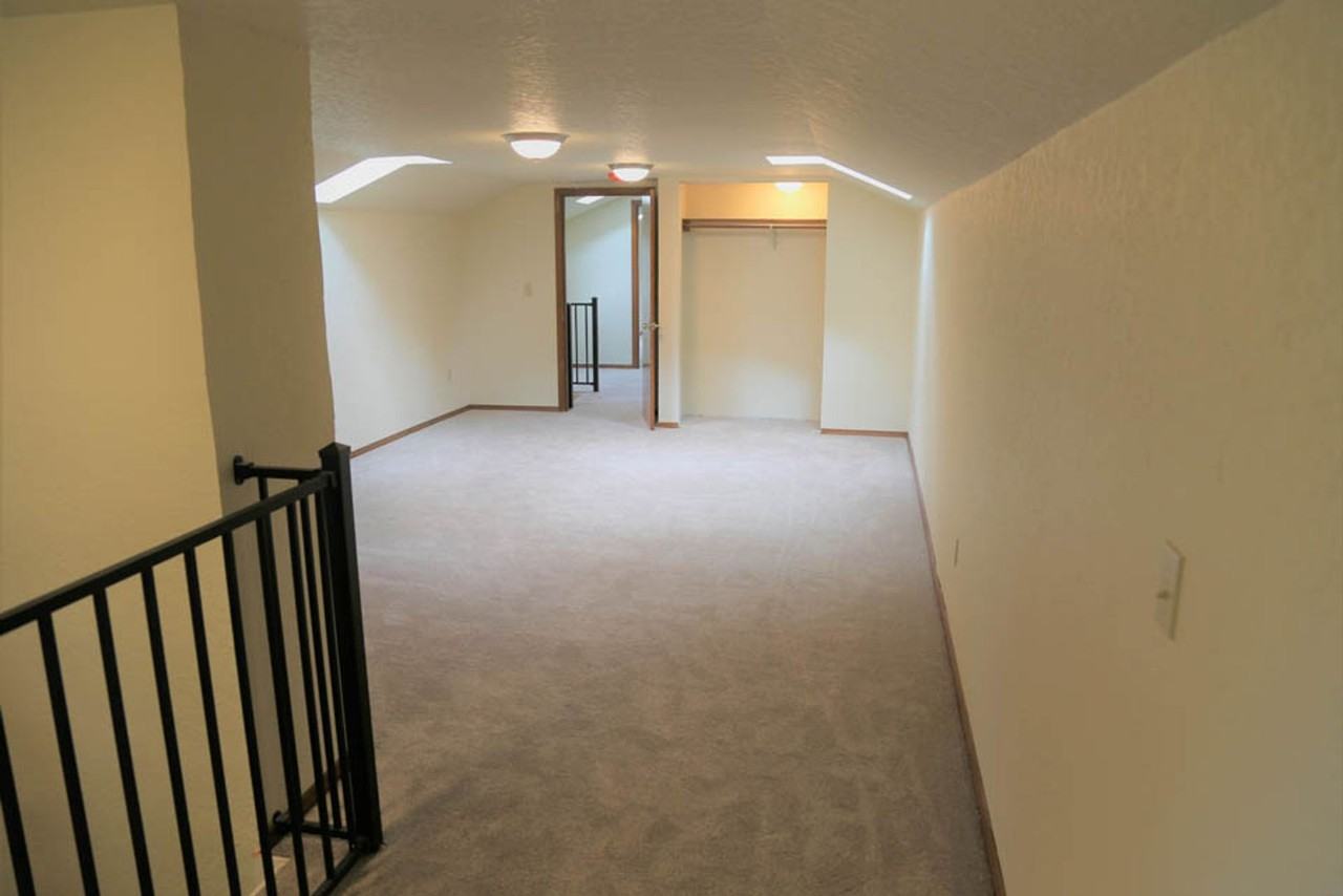 2095 Se Debord St - Photo 6 of 26