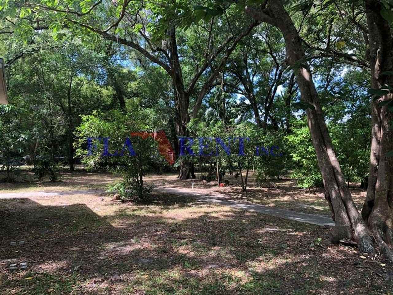 1080 Academy Dr - Photo 2 of 14