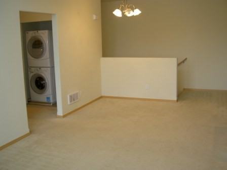 1925 Garry Oaks Ave Unit C - Photo 4 of 8