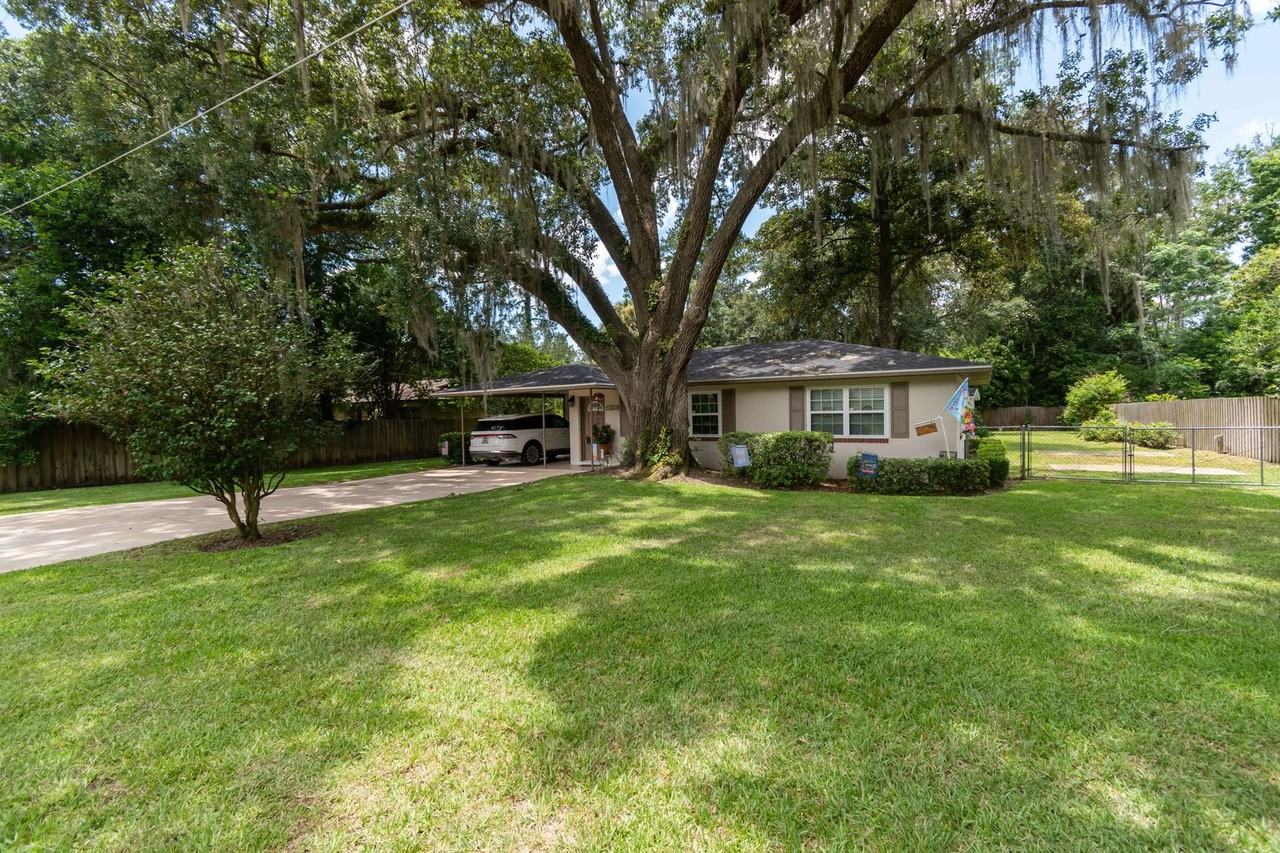 3924 Nw 14th St - Photo 3 of 20