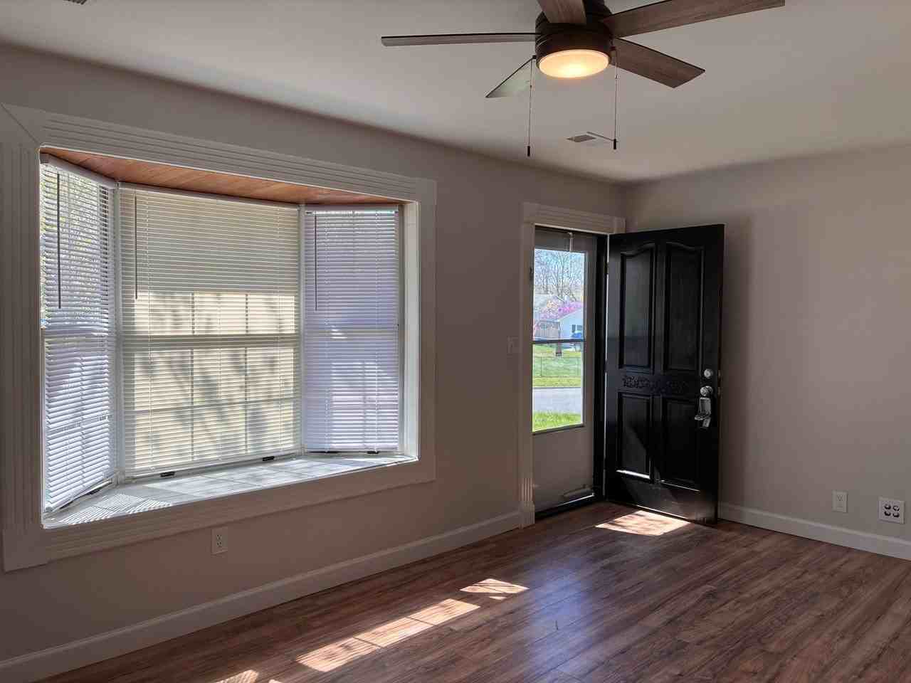 619 Hartwood Ln - Photo 4 of 29