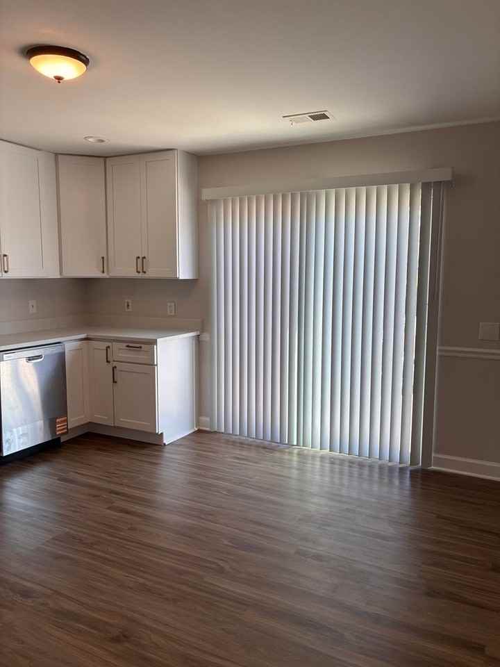 619 Hartwood Ln - Photo 6 of 29