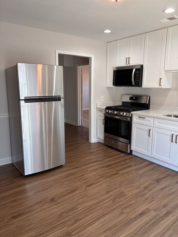 619 Hartwood Ln - Photo 7 of 29