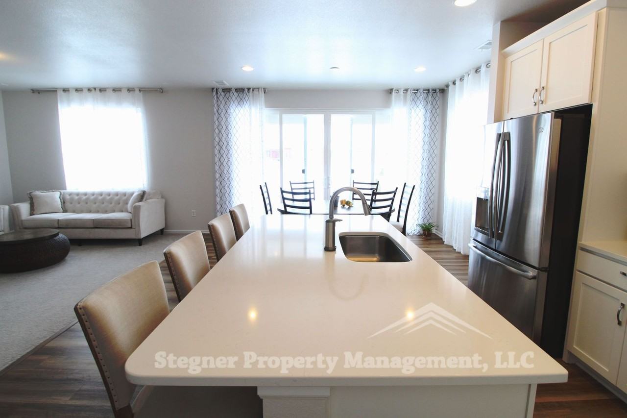 5475 Long Dr - Photo 2 of 13