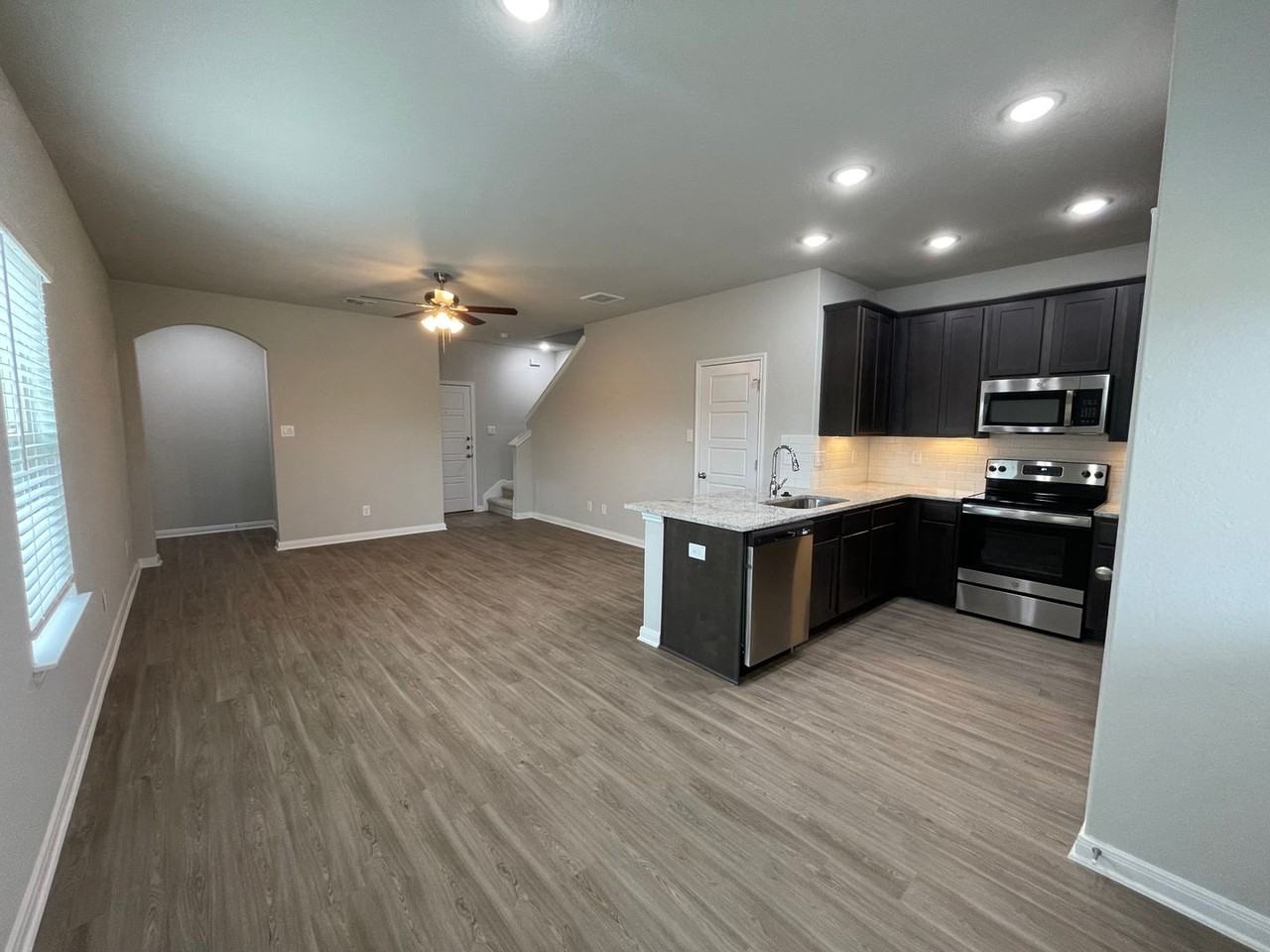 459 Emma Dr - Photo 6 of 22