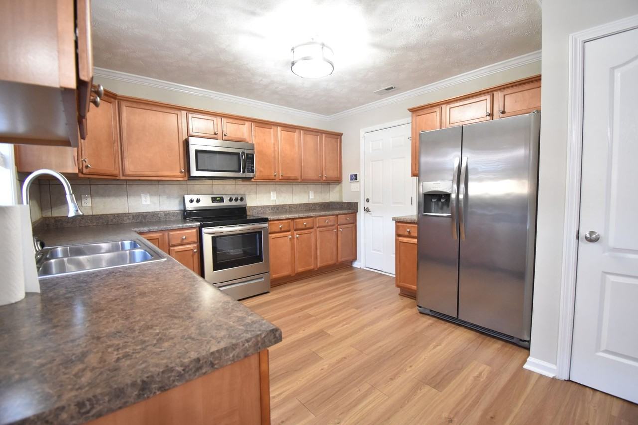 5609 Thackeray Dr - Photo 6 of 20